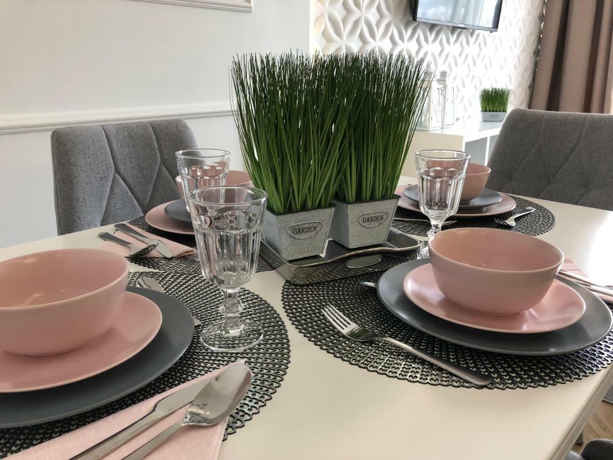 קילצה Family & Business Elegant Apartments Ul Warszawska - 2 Bedroom, Balcony, Parking מראה חיצוני תמונה