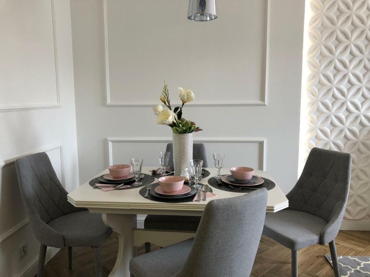 קילצה Family & Business Elegant Apartments Ul Warszawska - 2 Bedroom, Balcony, Parking מראה חיצוני תמונה