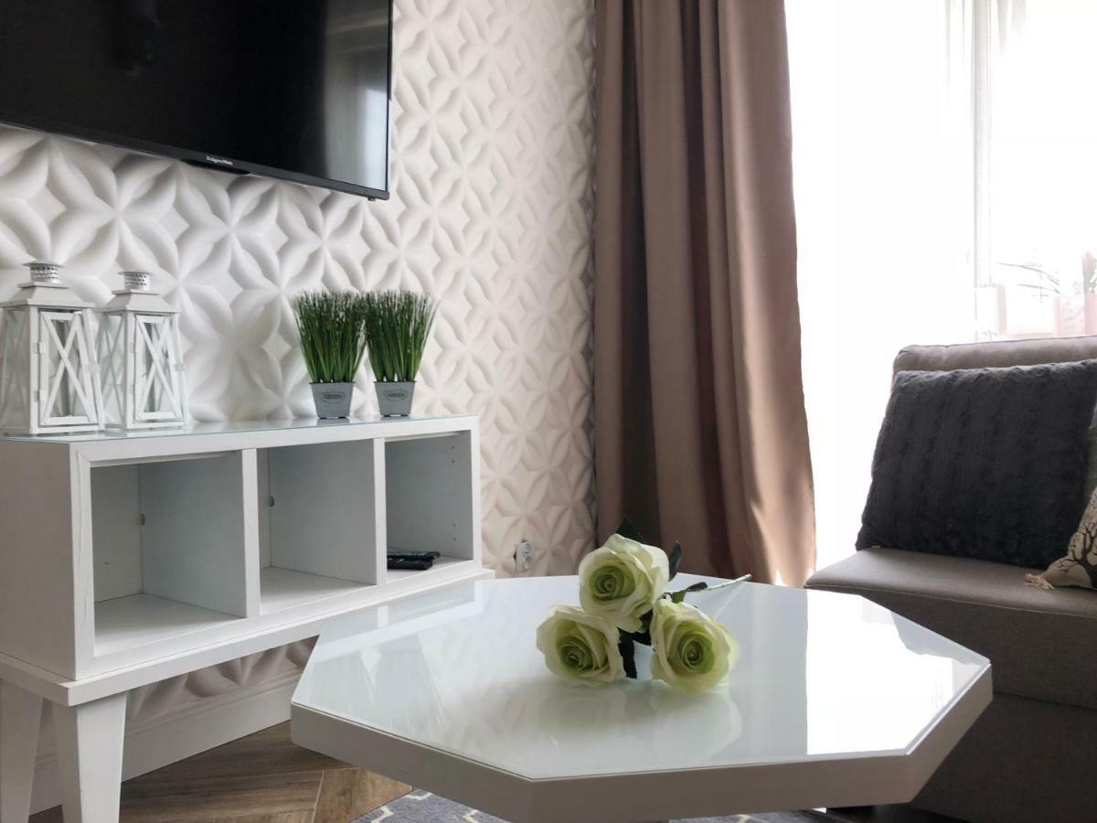 קילצה Family & Business Elegant Apartments Ul Warszawska - 2 Bedroom, Balcony, Parking מראה חיצוני תמונה